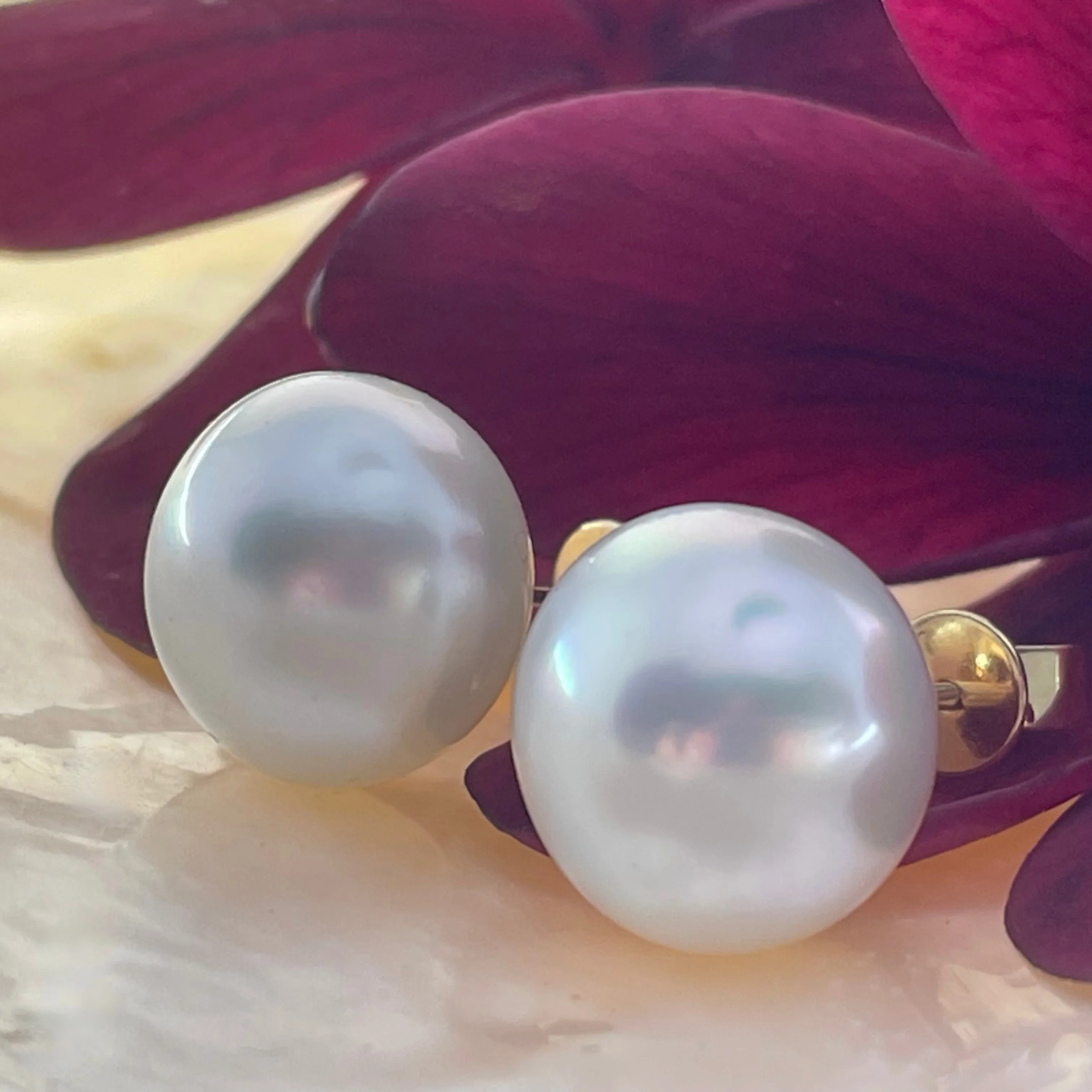 18ct Broome Pearl Earring Studs