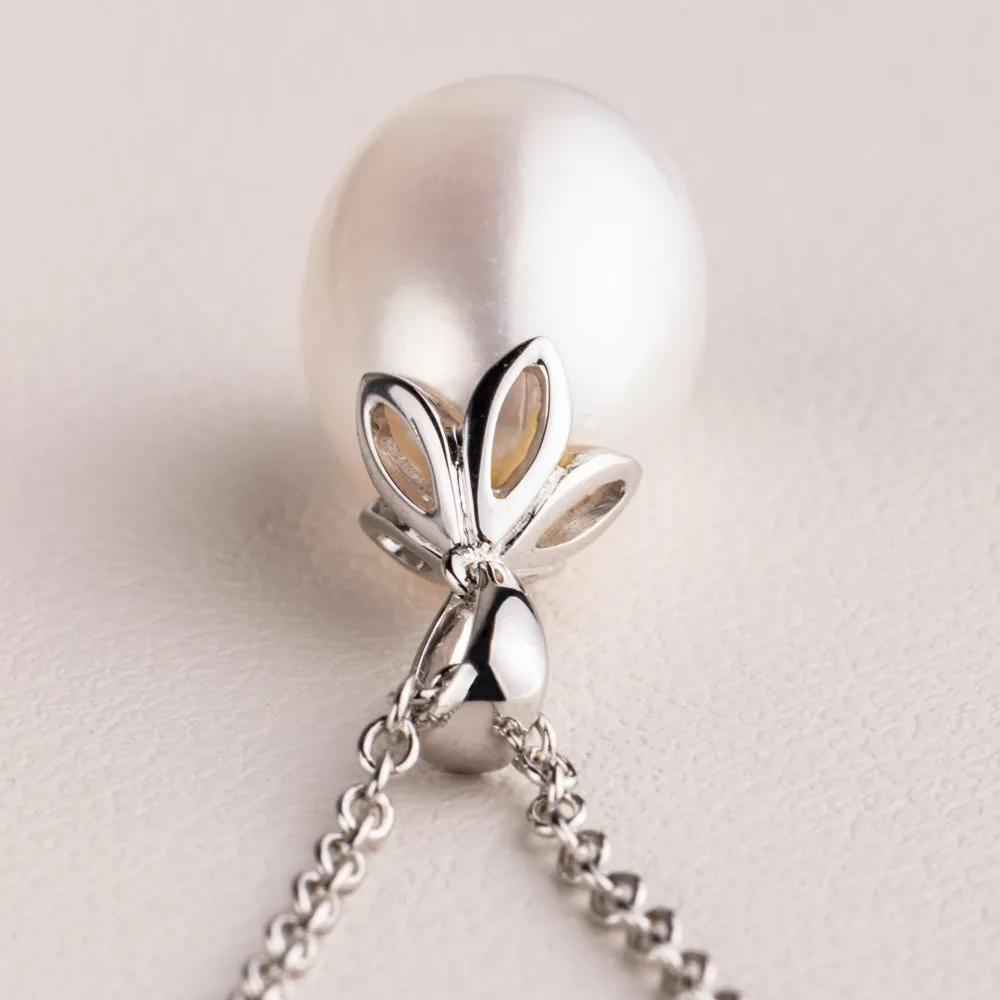 9ct White Gold Freshwater Pearl Petal Pendant