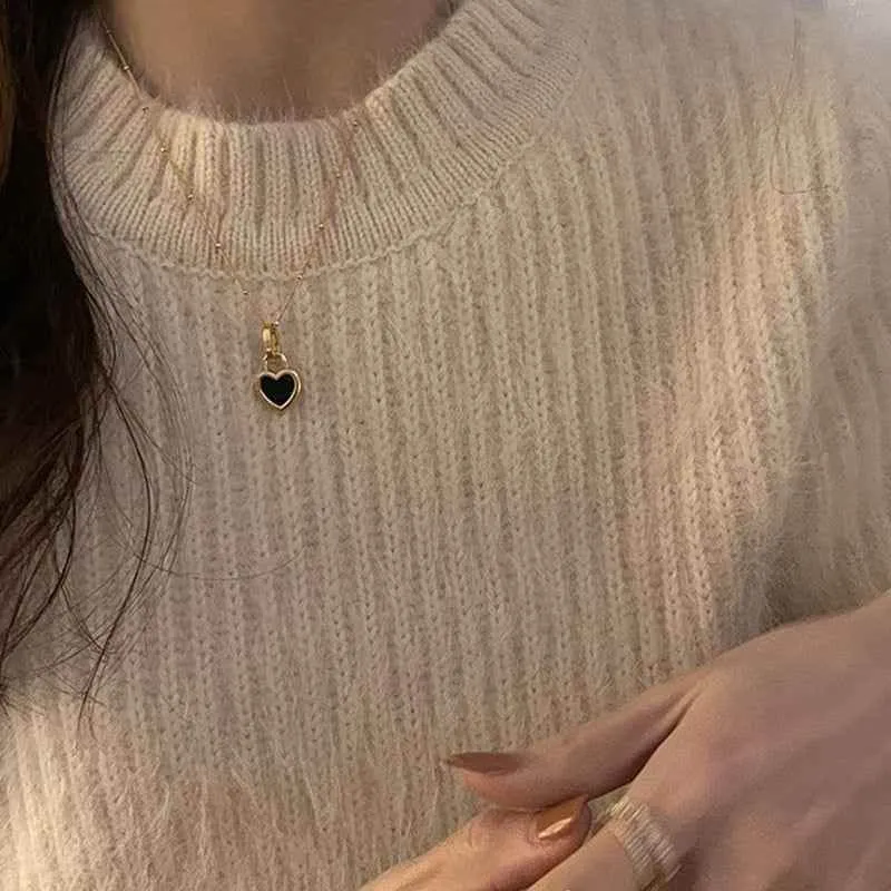 Black Double-Sided Heart Pendant Necklace Charm Jewelry NCJOI36