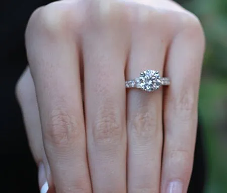 Daisy - GIA Natural Round Diamond Engagement Ring