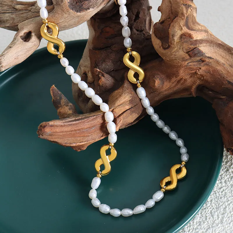 Elegant French Oval Freshwater Pearl Necklace with Retro Charm and Personality