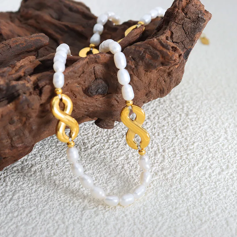 Elegant French Oval Freshwater Pearl Necklace with Retro Charm and Personality