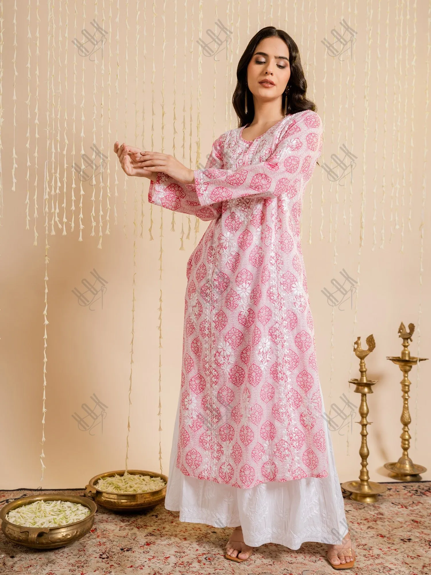 Fizaa Chikankari Kurta in Mul cotton in Pink Print