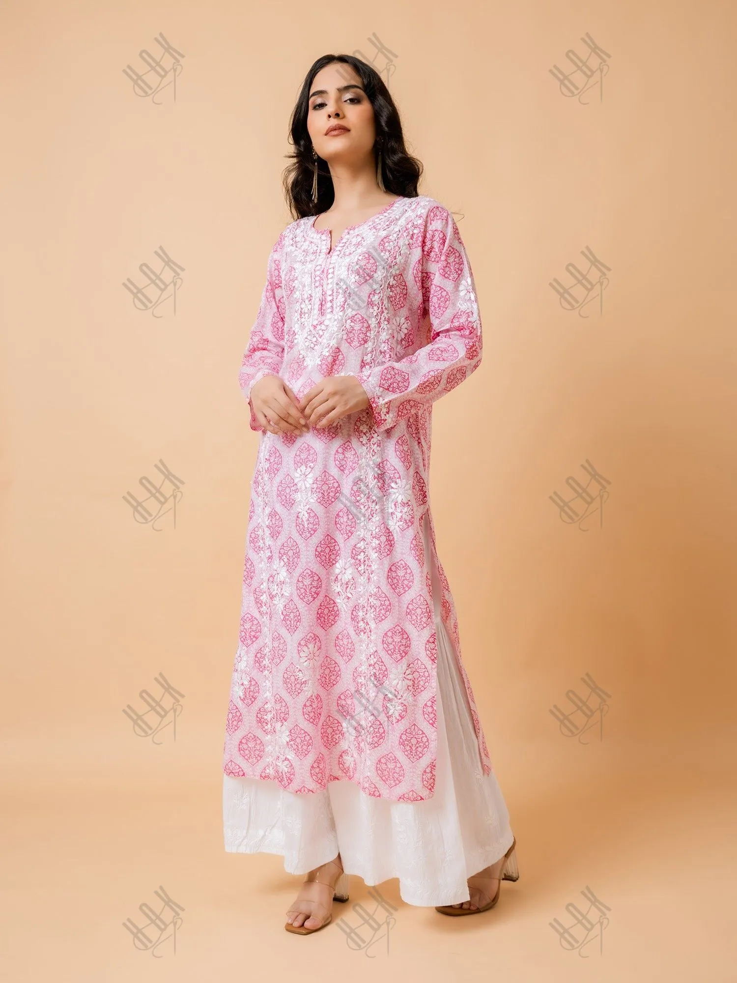 Fizaa Chikankari Kurta in Mul cotton in Pink Print