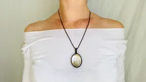 Garden Quartz Pendant Necklace. Crocheted Waxed Linen. 0203