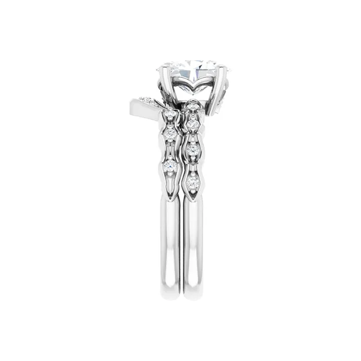 GIANNA Platinum Oval Lab Grown Diamond Engagement Ring