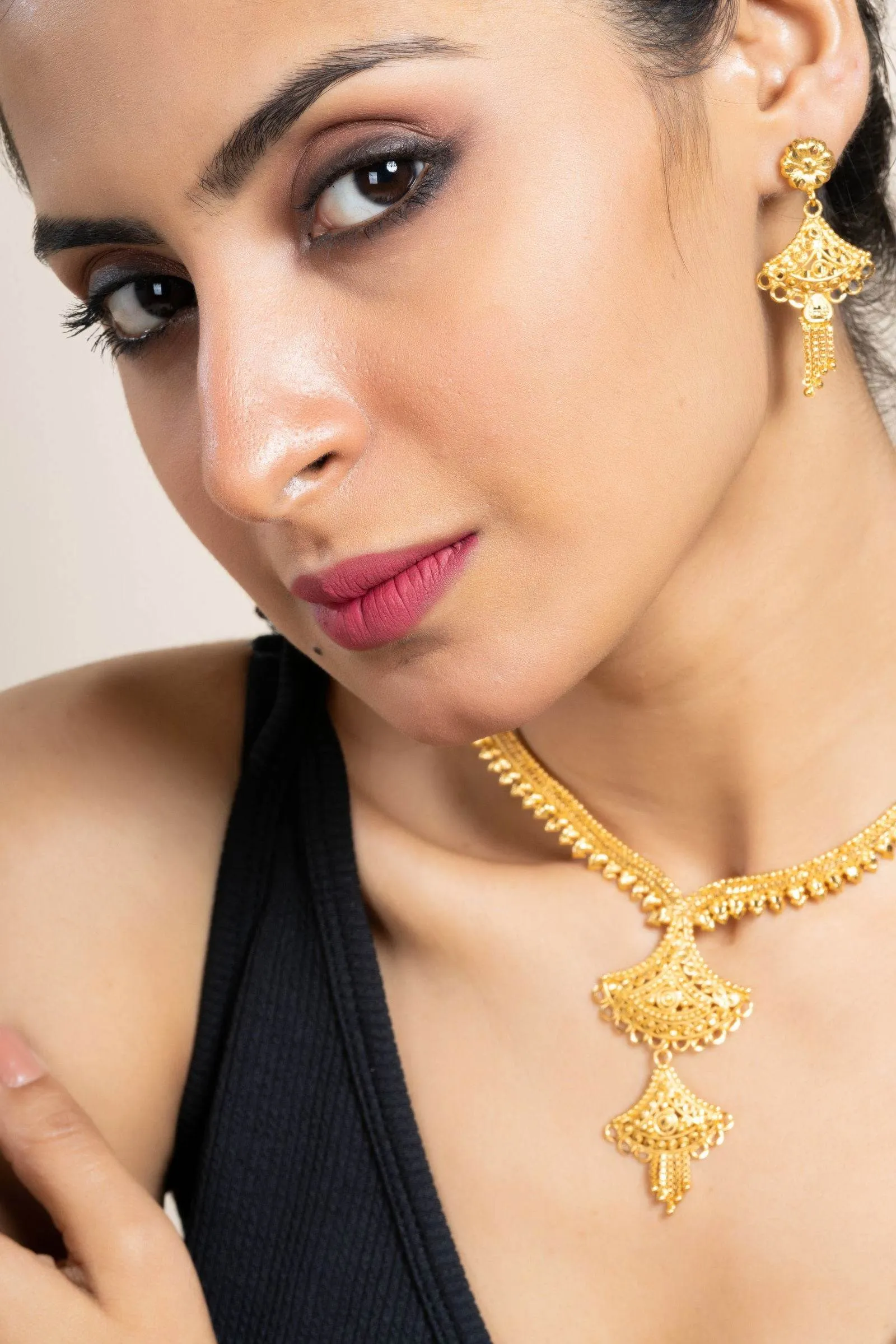 Gold Plated Sleek Necklace with Matching Stud Earrings Jewelry Set - Jewelry for All Occasions