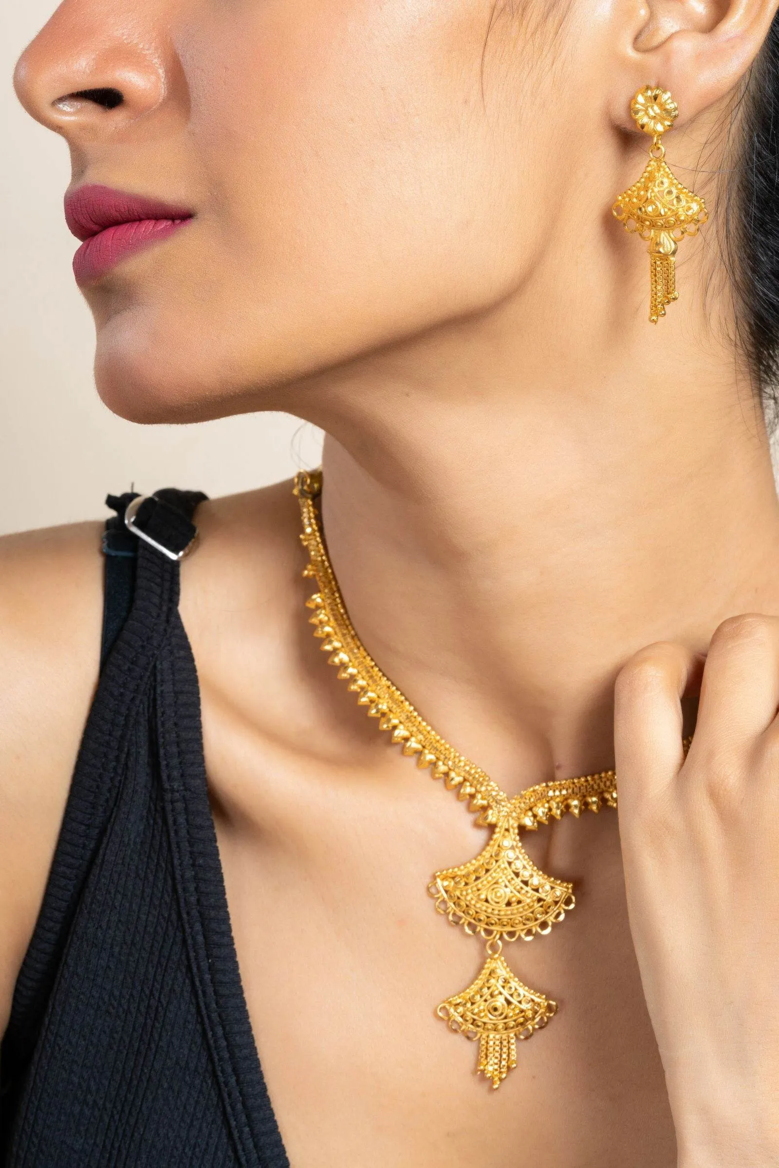 Gold Plated Sleek Necklace with Matching Stud Earrings Jewelry Set - Jewelry for All Occasions