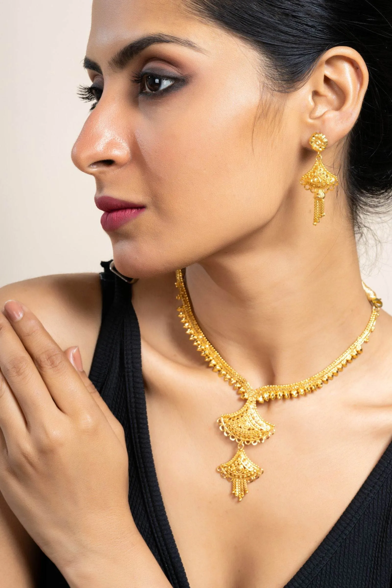 Gold Plated Sleek Necklace with Matching Stud Earrings Jewelry Set - Jewelry for All Occasions