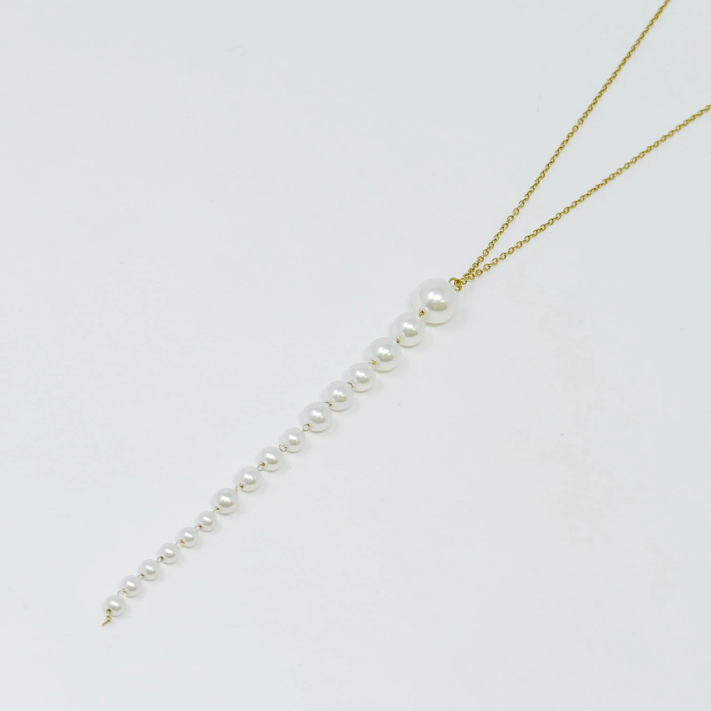 Gradiant Long Pearl Drop Necklace