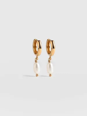 Jacqueline Pearl Huggie Earrings - Gold
