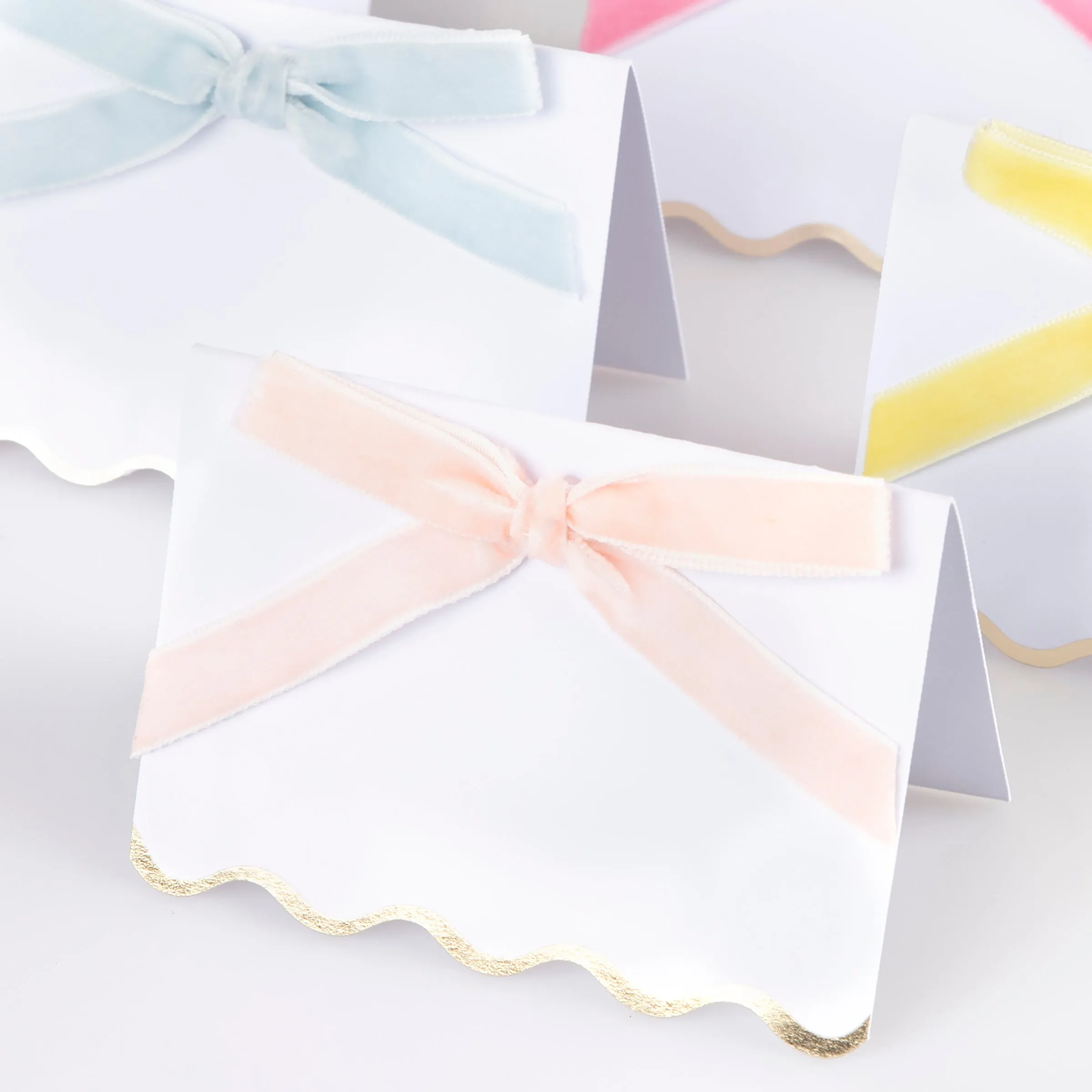 Pastel Velvet Bow Place Cards (x 6)
