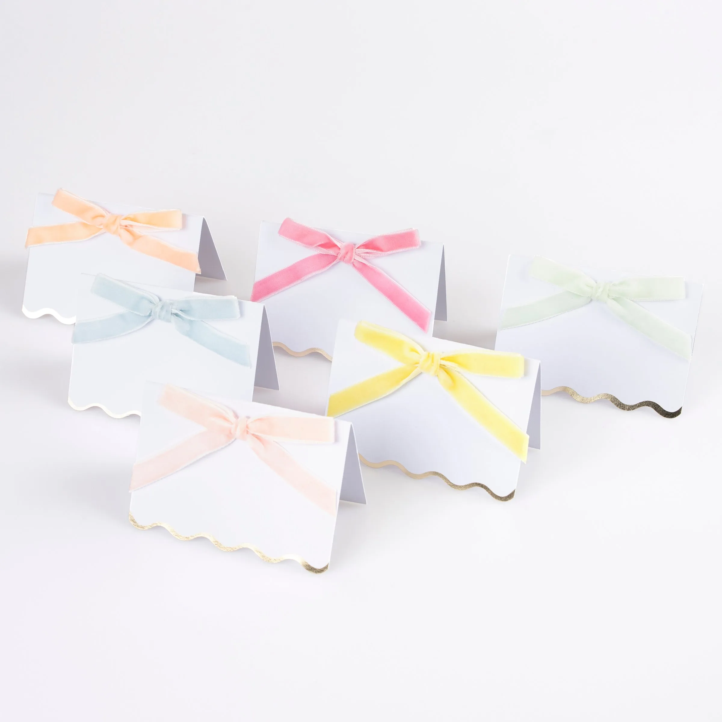 Pastel Velvet Bow Place Cards (x 6)