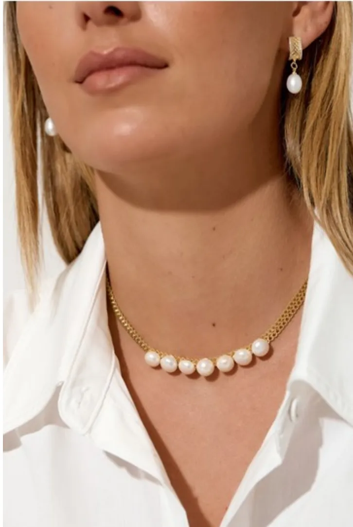Patterned Chain Pearl Front Necklace Cream/Gold