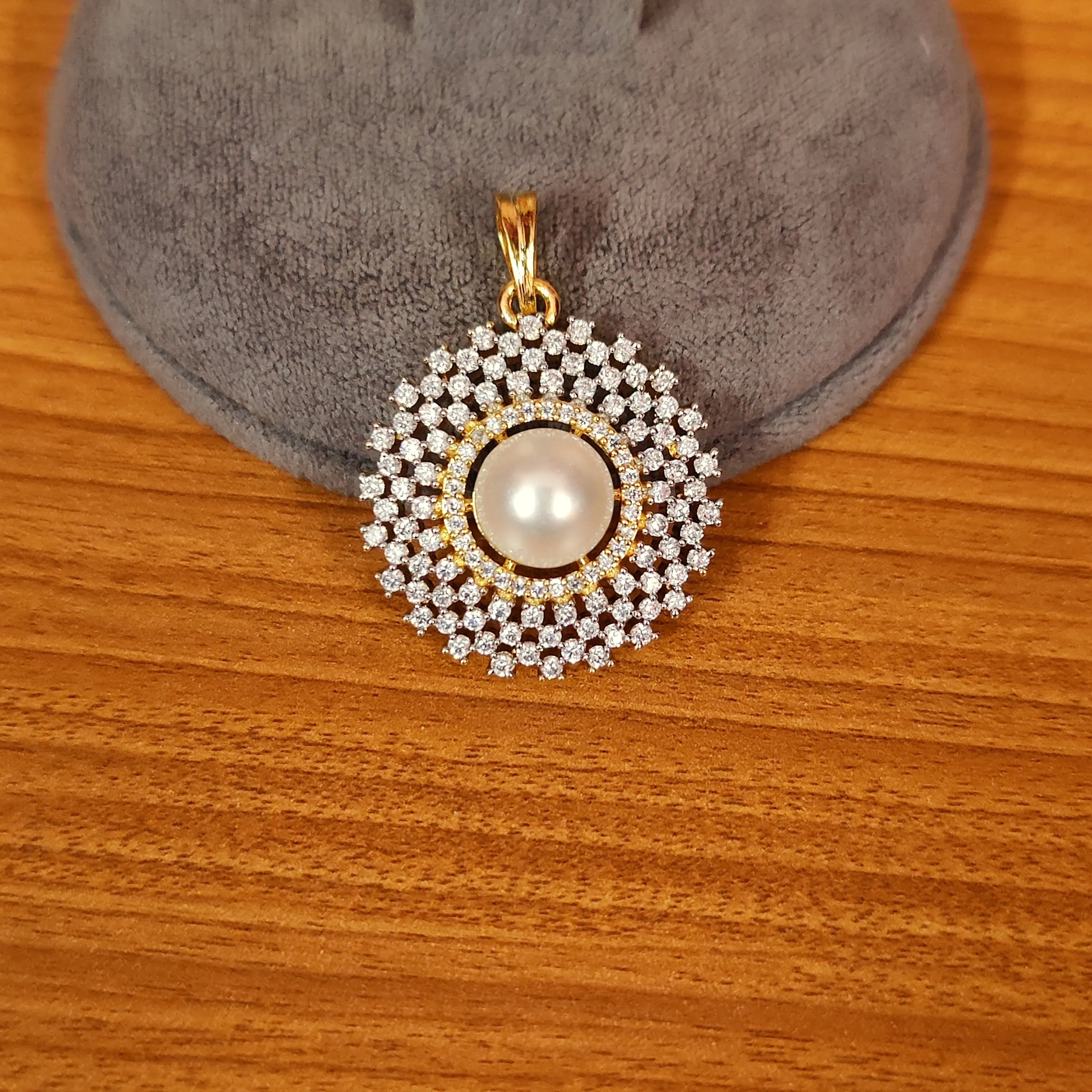 PEARL & CZ STUDDED DIAMOND LOOK PENDANT SET