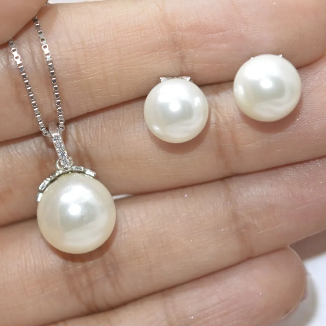 Pure Radiance: Silver Pearl Pendant Set