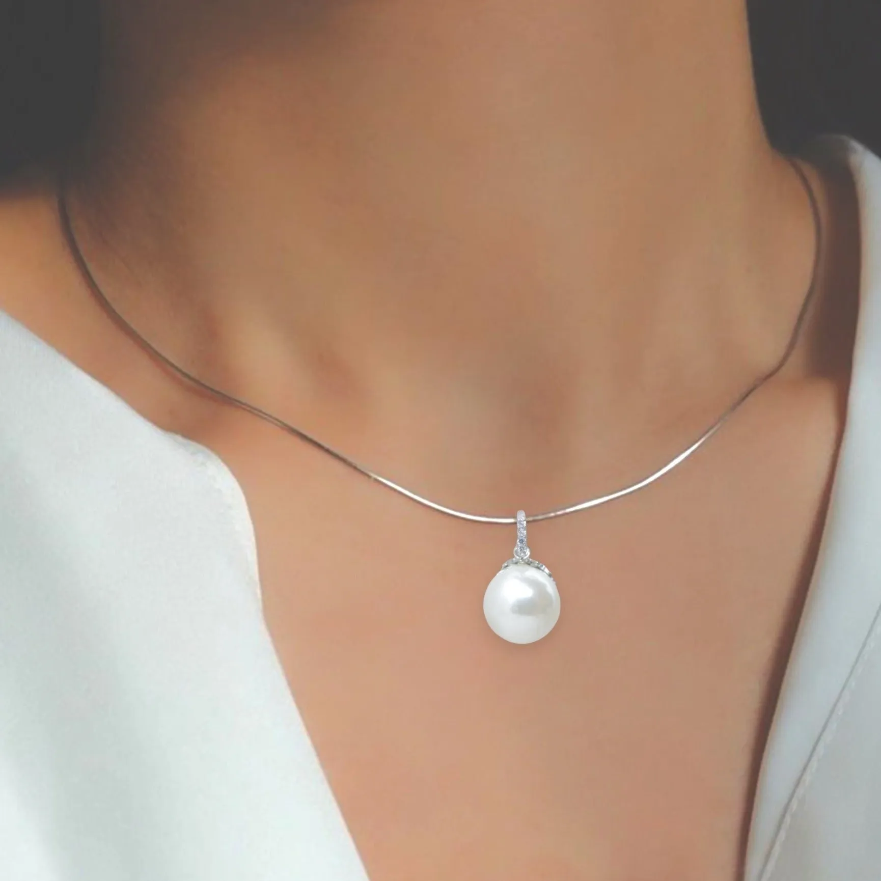 Pure Radiance: Silver Pearl Pendant Set