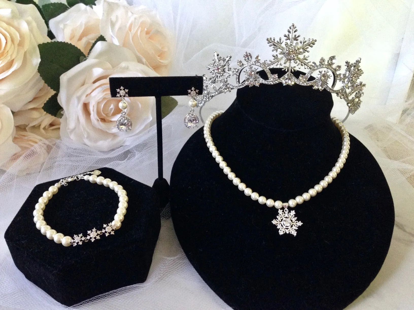 "Eira" - Winter Snowflake 3-Piece Bridal Jewelry Set