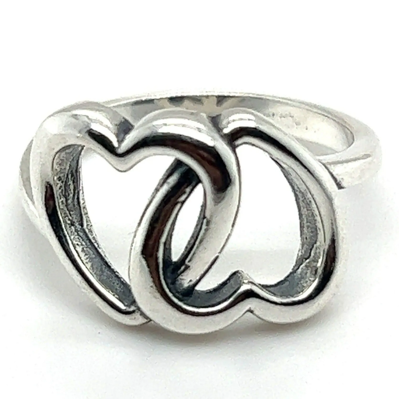 R12 Linked Heart Ring