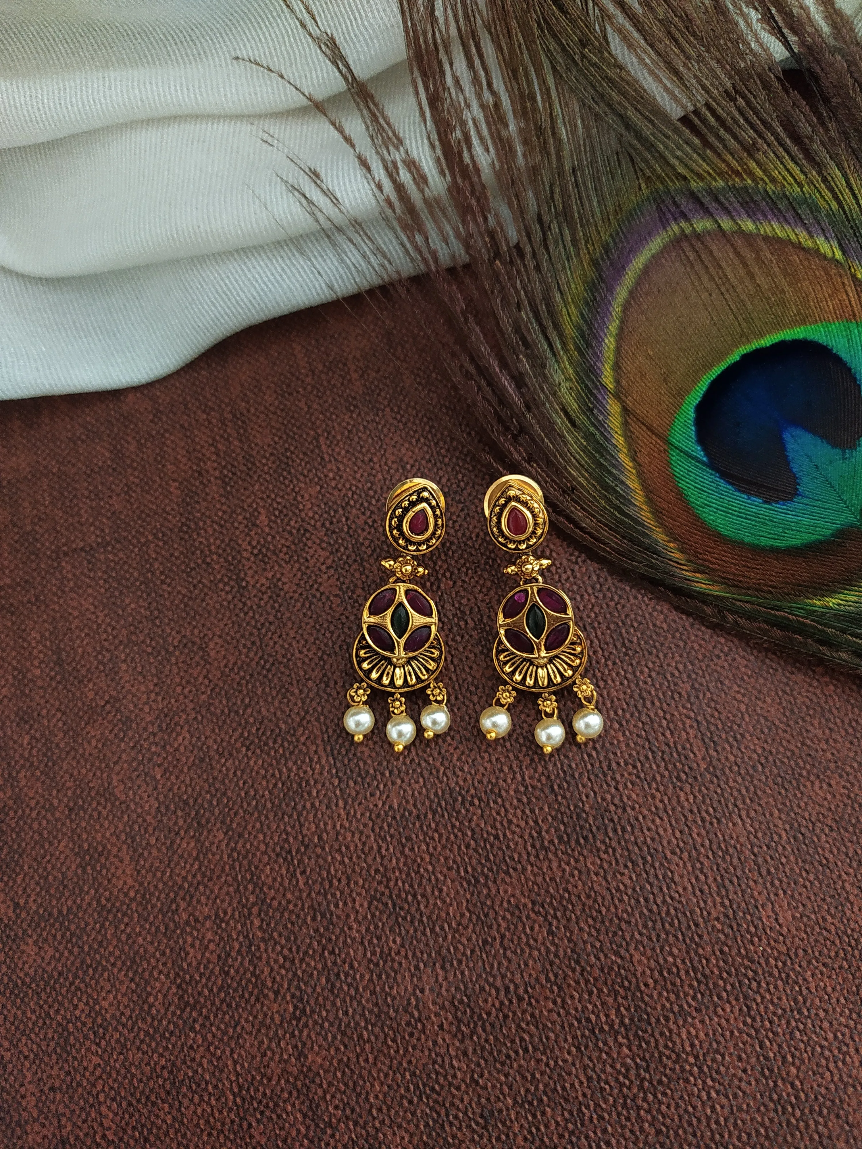 Timeless Simplicity Traditional Non-Idol Antique Long Haram Set