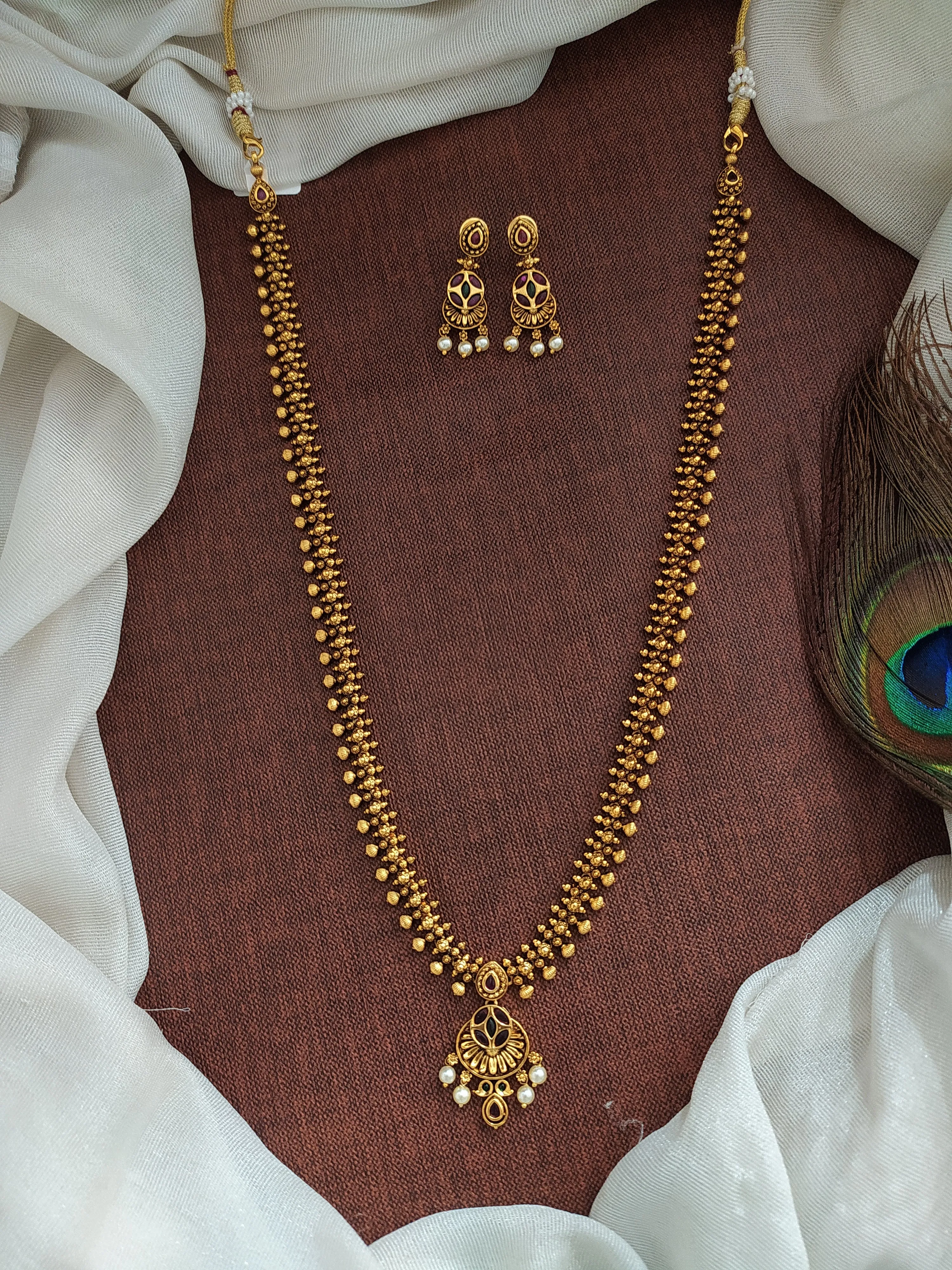 Timeless Simplicity Traditional Non-Idol Antique Long Haram Set